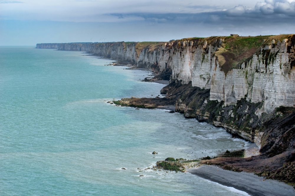 Papier peint panoramique falaises blanches et océan turquoise
